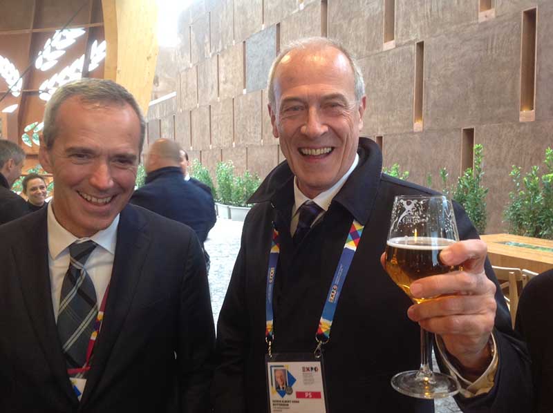 Birra Moretti sulla vetta del Monte Bianco Birra Moretti sulla vetta del Monte Bianco