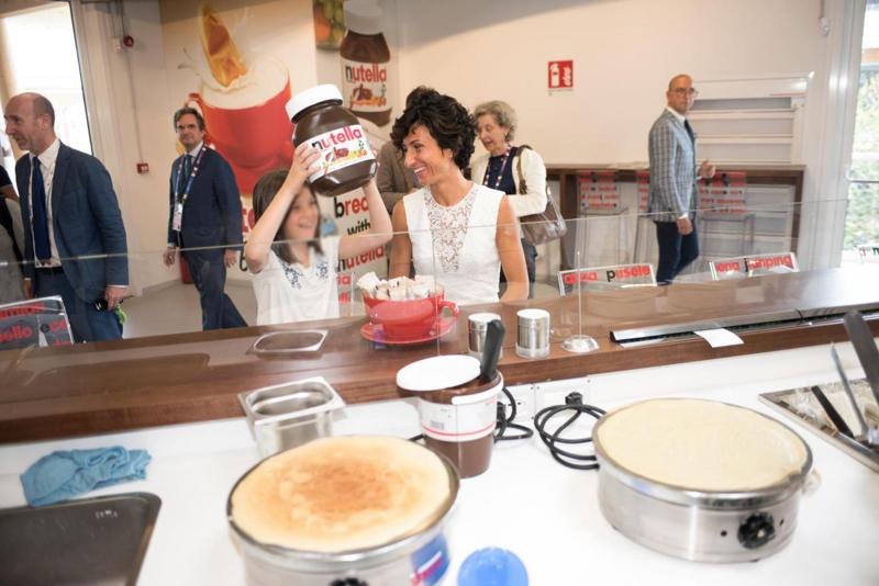 Nutella, gaffe francese. Agnese Renzi difende l’Italia. Olio di palma, la verità Nutella, gaffe francese. Agnese Renzi difende l’Italia. Olio di palma, la verità