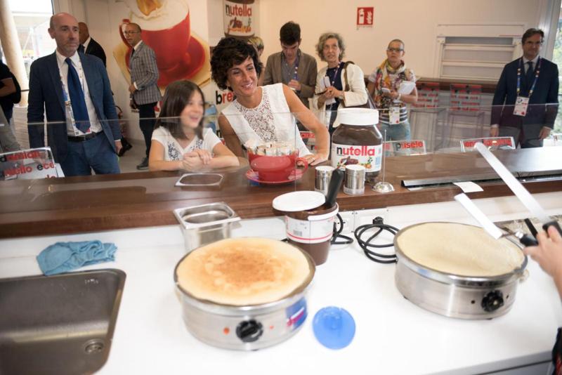 Nutella, gaffe francese. Agnese Renzi difende l’Italia. Olio di palma, la verità Nutella, gaffe francese. Agnese Renzi difende l’Italia. Olio di palma, la verità
