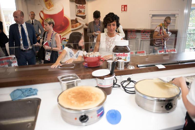 Nutella, gaffe francese. Agnese Renzi difende l’Italia. Olio di palma, la verità Nutella, gaffe francese. Agnese Renzi difende l’Italia. Olio di palma, la verità