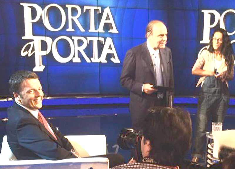 Grillo: “Roma sommersa da topi e clandestini”. Poi si corregge