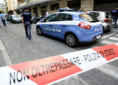 Cadavere in decomposizione trovato in palazzo abbandonato