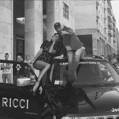 Belen, pancino sospetto nella foto con Anna Tatangelo al Ricci