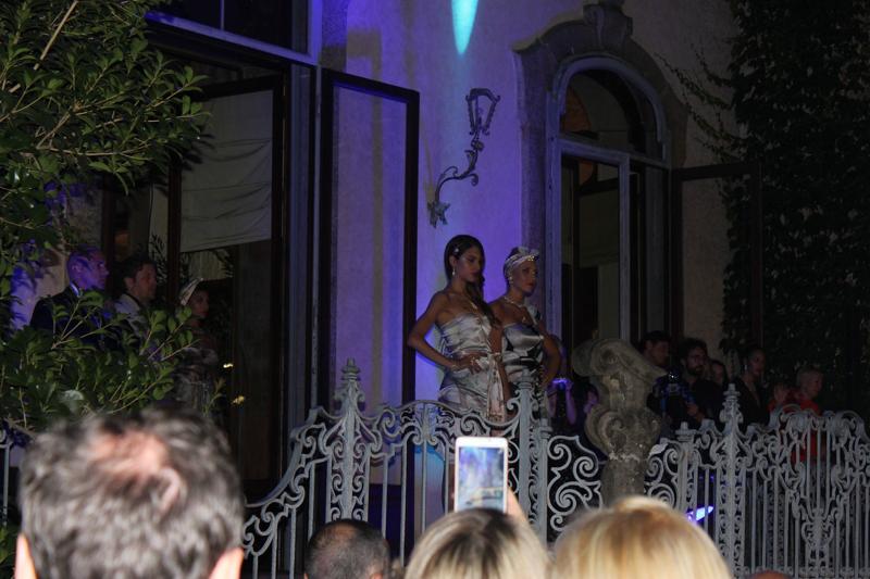 Dita Von Teese seduce Milano: FOTO Dita Von Teese seduce Milano: FOTO