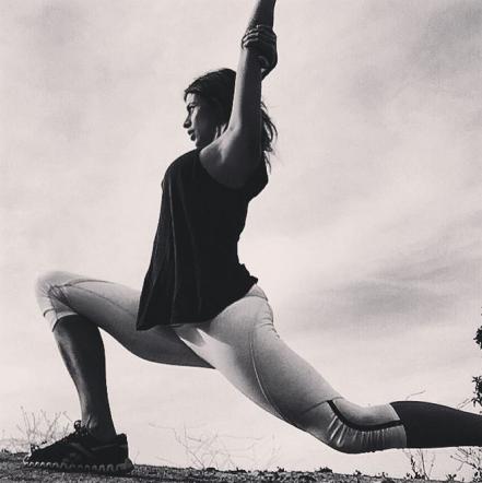 Canalis, primo bikini con pancia in vista: FOTO