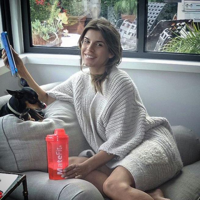 Canalis, primo bikini con pancia in vista: FOTO