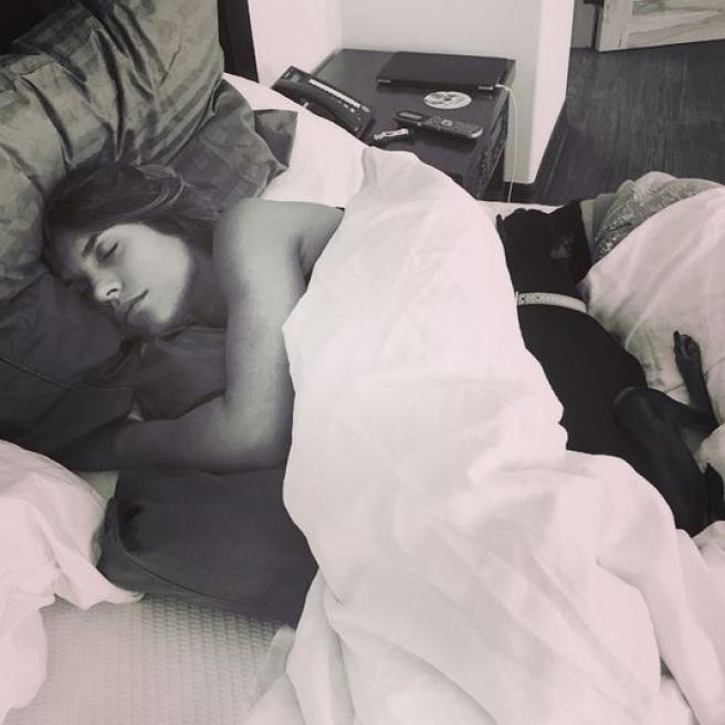 Canalis, primo bikini con pancia in vista: FOTO