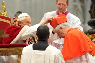 Crac don Uva, il cardinale intercettato: “Non dire al Papa dei 30 mln”