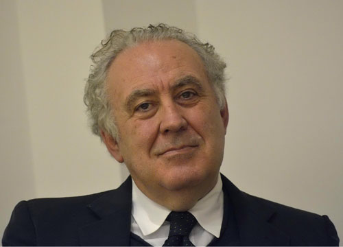 Lerner: “Anche io ho avuto la scabbia”. Da Santoro nasce l’asse pro-migranti Lerner: “Anche io ho avuto la scabbia”. Da Santoro nasce l’asse pro-migranti