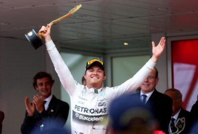 F1/ Doppietta Mercedes in Austria. Massa sul podio. Vettel quarto. Alonso travolge Raikkonen