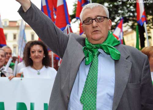 Borghezio (Lega) ad Affaritaliani.it: “Mi scuso per aver offeso i rom” Borghezio (Lega) ad Affaritaliani.it: “Mi scuso per aver offeso i rom”