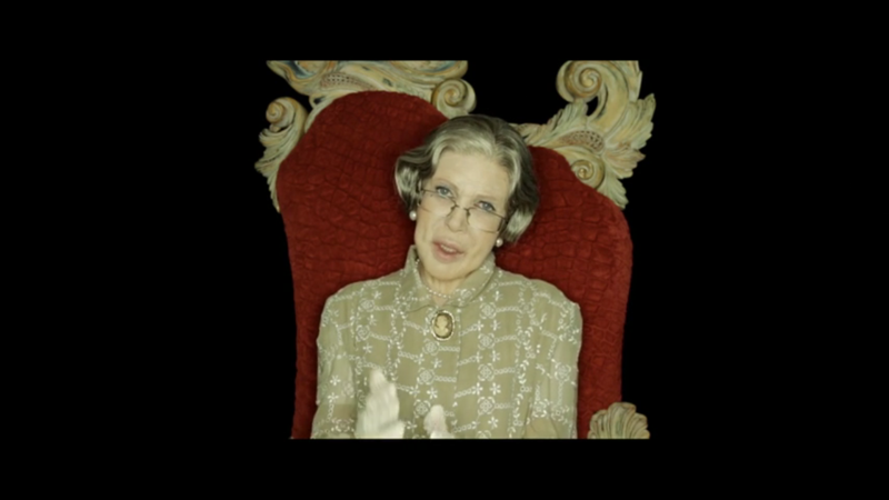 Ivana Spagna come Benjamin Button nel video di “Straight to hell” Ivana Spagna come Benjamin Button nel video di “Straight to hell”