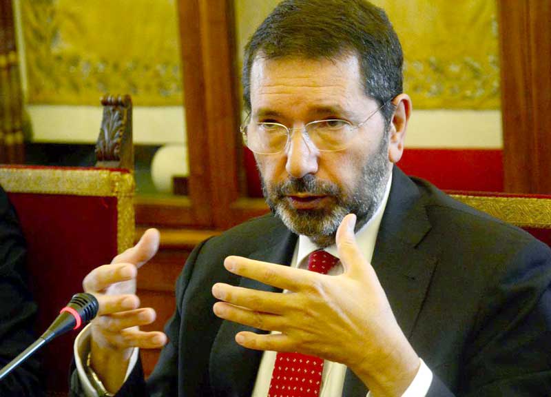 Ignazio Marino, un busta con proiettile e minacce Ignazio Marino, un busta con proiettile e minacce