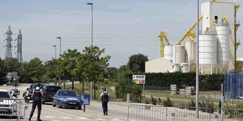 Isis, attentato in un impianto di gas in Francia. Un corpo decapitato