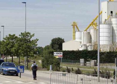 Isis, attentato in un impianto di gas in Francia. Un corpo decapitato