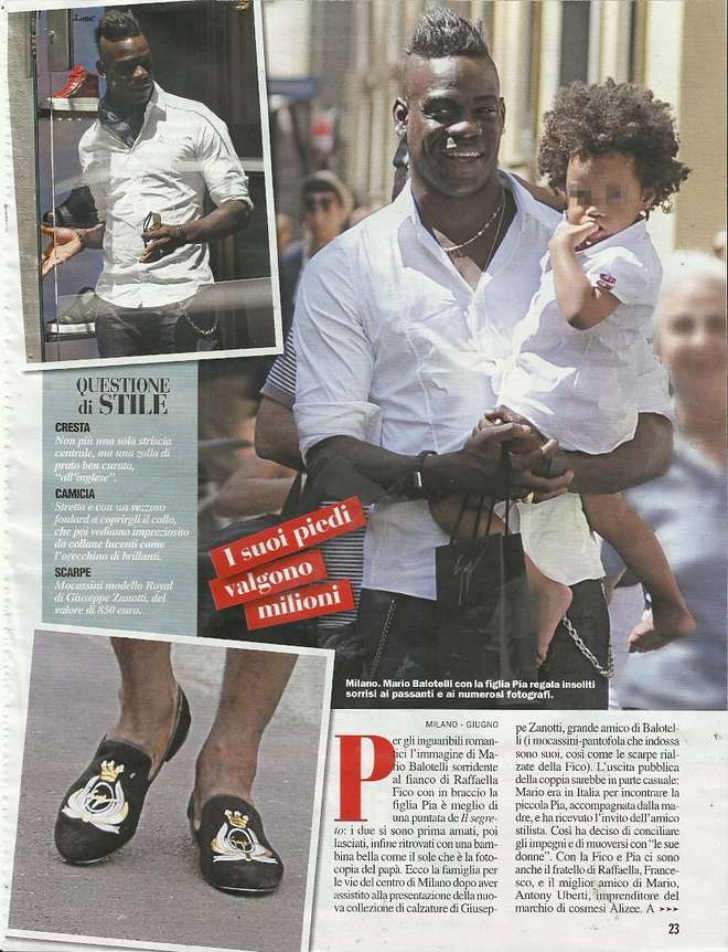 Balotelli beccato con la Fico. E il pancino di Alena Seredova… Balotelli beccato con la Fico. E il pancino di Alena Seredova…