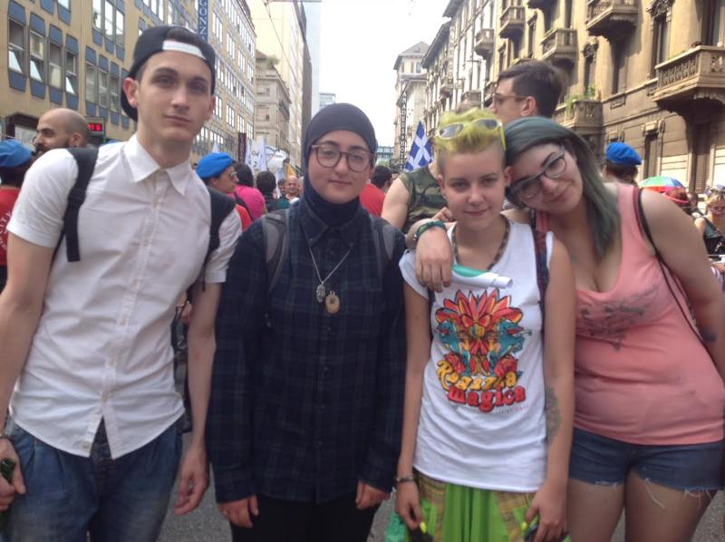 Milano Pride, sfila l’onda arcobaleno. “Uguali diritti per tutti” Milano Pride, sfila l’onda arcobaleno. “Uguali diritti per tutti”