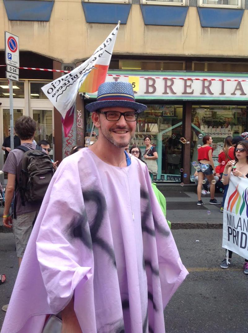 Milano Pride, sfila l’onda arcobaleno. “Uguali diritti per tutti” Milano Pride, sfila l’onda arcobaleno. “Uguali diritti per tutti”