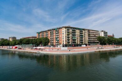 Darsena, i nuovi nemici sono alghe e mucillagine