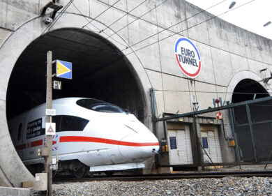 Francia, sciopero marinai: bloccato tunnel sotto la Manica