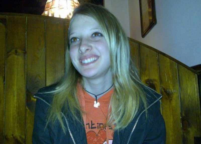 “Una la tratteneva e l’altra la strangolava”. Così hanno ucciso Sarah Scazzi “Una la tratteneva e l’altra la strangolava”. Così hanno ucciso Sarah Scazzi