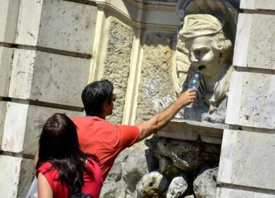 Colpi di calore, allarme rosso per i più piccoli. Il decalogo del Bambino Gesù