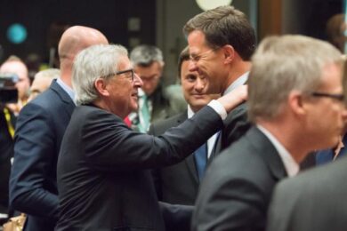 Il Lussemburgo assume la presidenza Ue in piena tormenta greca