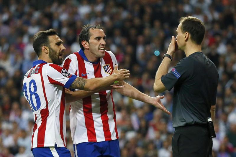 Godin: “Il Milan sarebbe un passo indietro per la mia carriera”