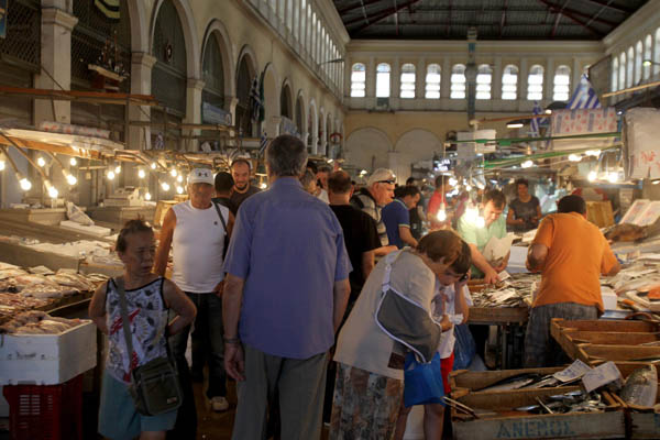 Grecia, solo raffinazione e navi. La dracma sarebbe un disastro. Ecco perché Grecia, solo raffinazione e navi. La dracma sarebbe un disastro. Ecco perché