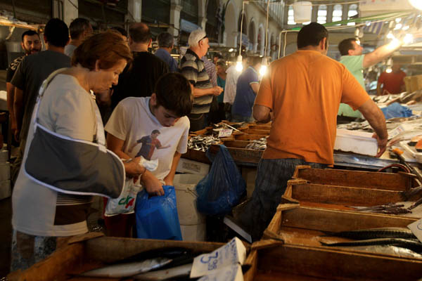 Grecia, solo raffinazione e navi. La dracma sarebbe un disastro. Ecco perché Grecia, solo raffinazione e navi. La dracma sarebbe un disastro. Ecco perché