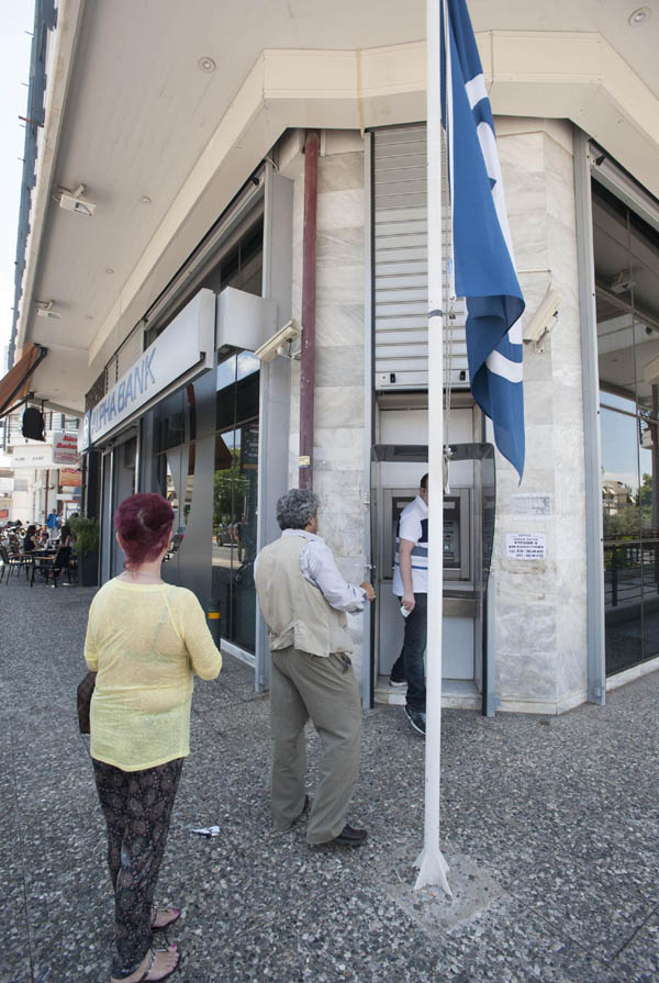 Grecia, solo raffinazione e navi. La dracma sarebbe un disastro. Ecco perché Grecia, solo raffinazione e navi. La dracma sarebbe un disastro. Ecco perché