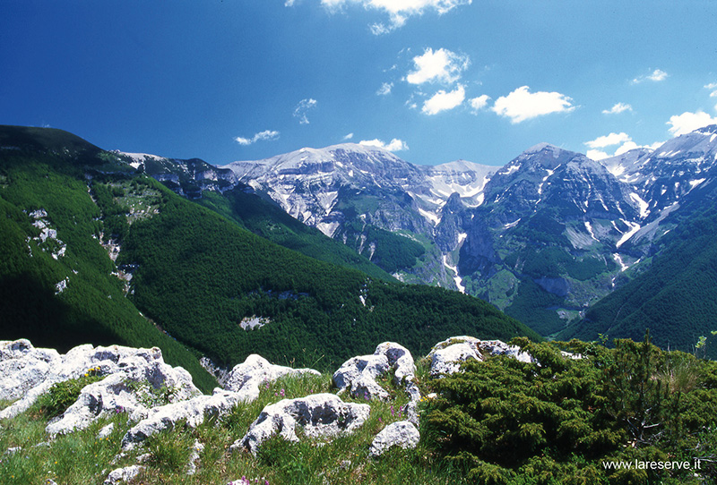 L’Abruzzo a cinque stelle, tra natura e benessere L’Abruzzo a cinque stelle, tra natura e benessere