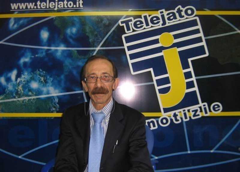 Pino Maniaci: “Beni confiscati e paghe d’oro? Renzi non farà nulla” Pino Maniaci: “Beni confiscati e paghe d’oro? Renzi non farà nulla”