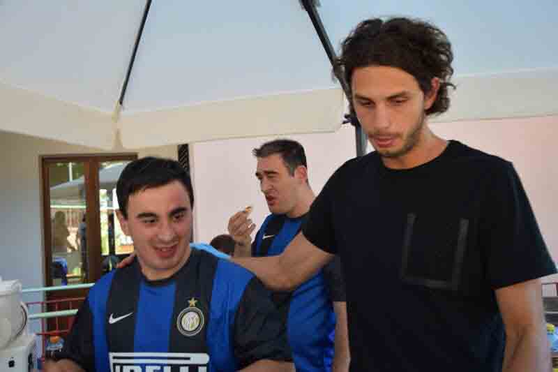 Sport e solidarietà, Ranocchia incontra i ragazzi disabili del Serafico