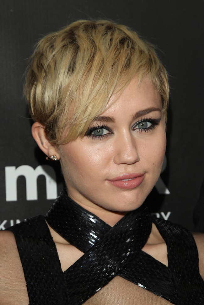 Miley Cyrus-Demi Lovato, che botte! Le foto “hot”! Miley Cyrus-Demi Lovato, che botte! Le foto “hot”!