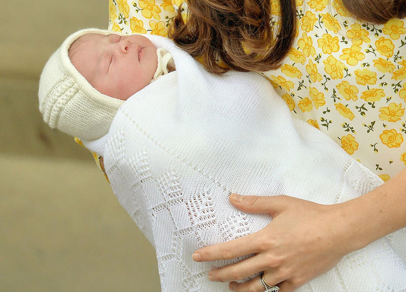 Kate Middleton e le madrine di Charlotte: sì a Diana, no ai reali Kate Middleton e le madrine di Charlotte: sì a Diana, no ai reali