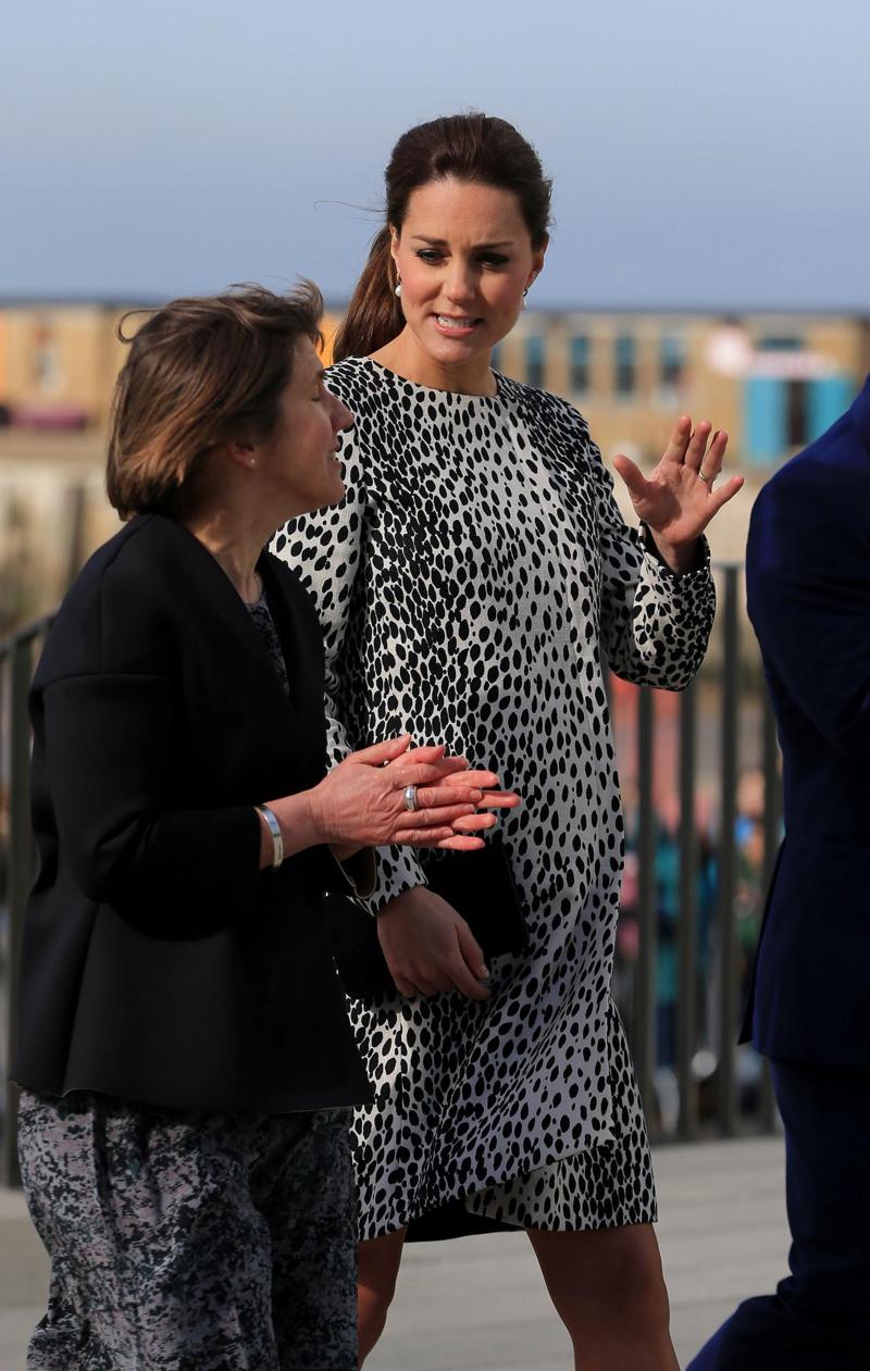 Kate Middleton e le madrine di Charlotte: sì a Diana, no ai reali Kate Middleton e le madrine di Charlotte: sì a Diana, no ai reali