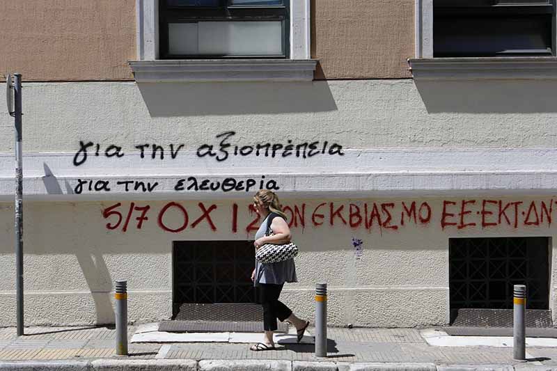 Grecia, urne chiuse. Merkel: “Tsipras manda Atene a sbattere” Grecia, urne chiuse. Merkel: “Tsipras manda Atene a sbattere”