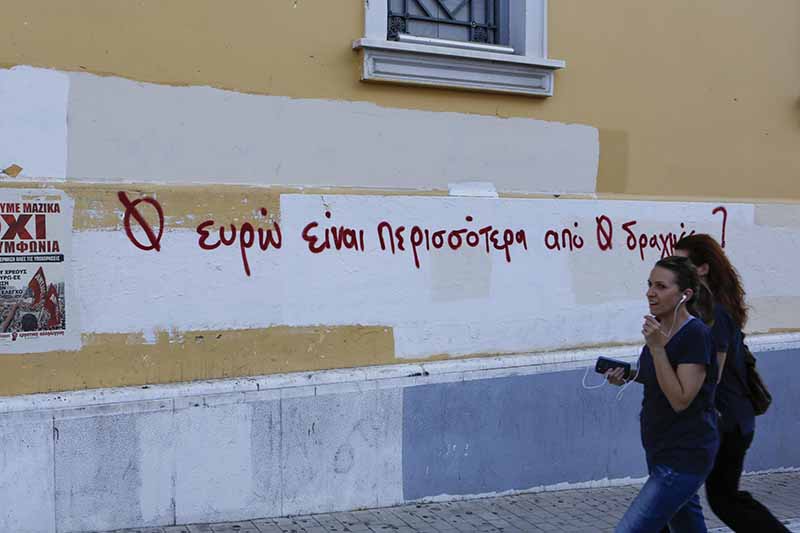 Grecia, urne chiuse. Merkel: “Tsipras manda Atene a sbattere” Grecia, urne chiuse. Merkel: “Tsipras manda Atene a sbattere”