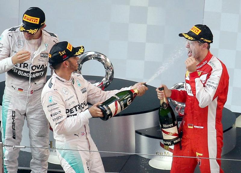 F1 , Hamilton domina. Che bella rimonta Vettel e la Ferrari F1 , Hamilton domina. Che bella rimonta Vettel e la Ferrari