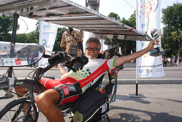 Expo: da Milano ad Antaya e ritorno. 7000 km sulla bici solare Expo: da Milano ad Antaya e ritorno. 7000 km sulla bici solare