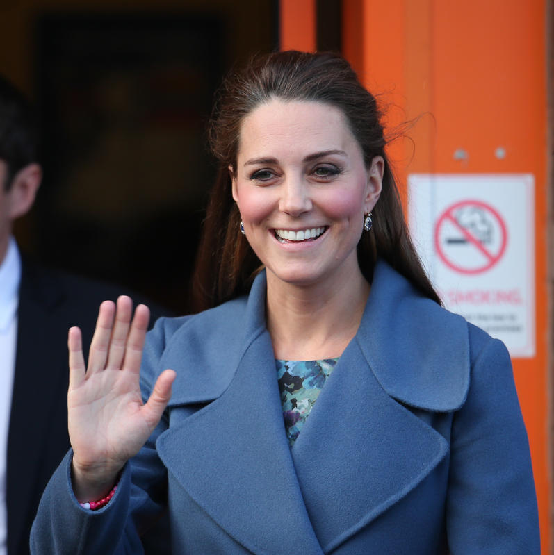 Kate Middleton, Charlotte e Diana. TUTTE LE FOTO DEL BATTESIMO Kate Middleton, Charlotte e Diana. TUTTE LE FOTO DEL BATTESIMO