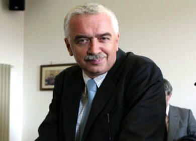 Abi, Zoppis lascia e passa in Scomunicare
