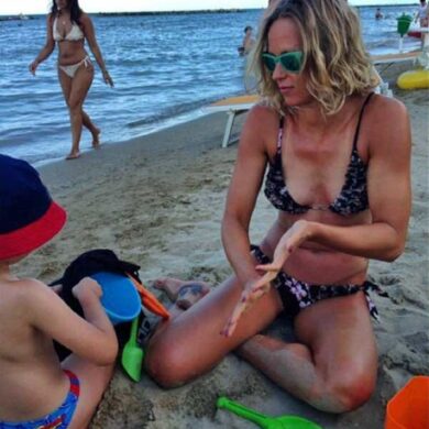 Piscina bollente, la Pellegrini si sente male in allenamento