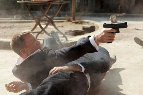 James Bond diventa un musical: Broadway manderà 007 sul palco James Bond diventa un musical: Broadway manderà 007 sul palco