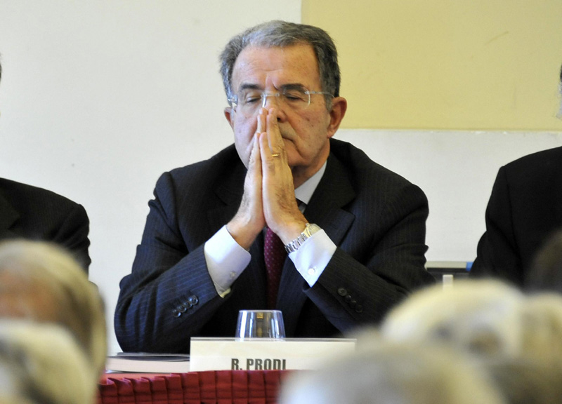 Prodi e il processo a Silvio: “Senza compravendita sarei premier” Prodi e il processo a Silvio: “Senza compravendita sarei premier”