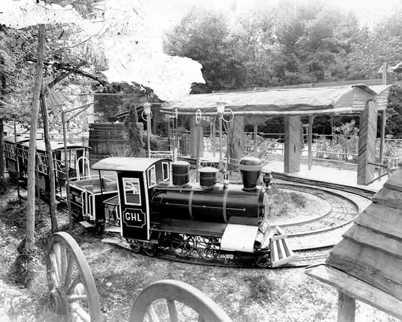 Gardaland festeggia 40 anni. Ecco le immagini storiche del parco. FOTO Gardaland festeggia 40 anni. Ecco le immagini storiche del parco. FOTO