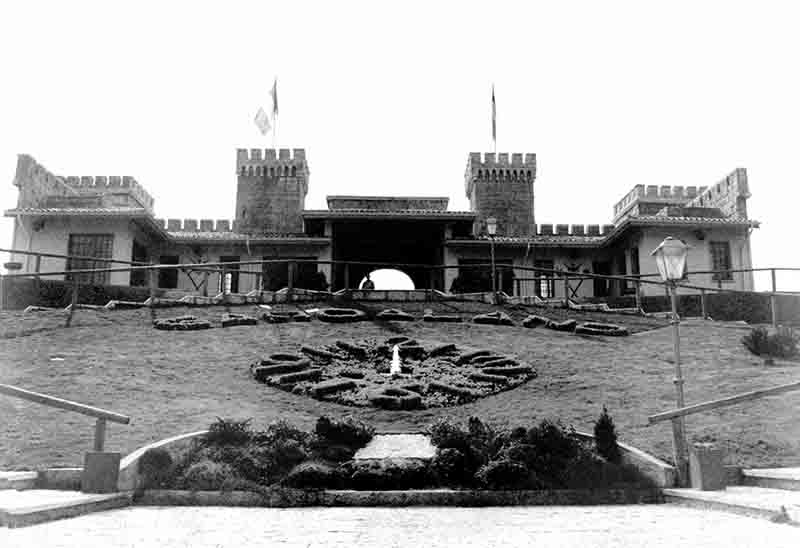 Gardaland festeggia 40 anni. Ecco le immagini storiche del parco. FOTO Gardaland festeggia 40 anni. Ecco le immagini storiche del parco. FOTO