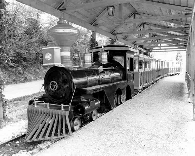 Gardaland festeggia 40 anni. Ecco le immagini storiche del parco. FOTO Gardaland festeggia 40 anni. Ecco le immagini storiche del parco. FOTO