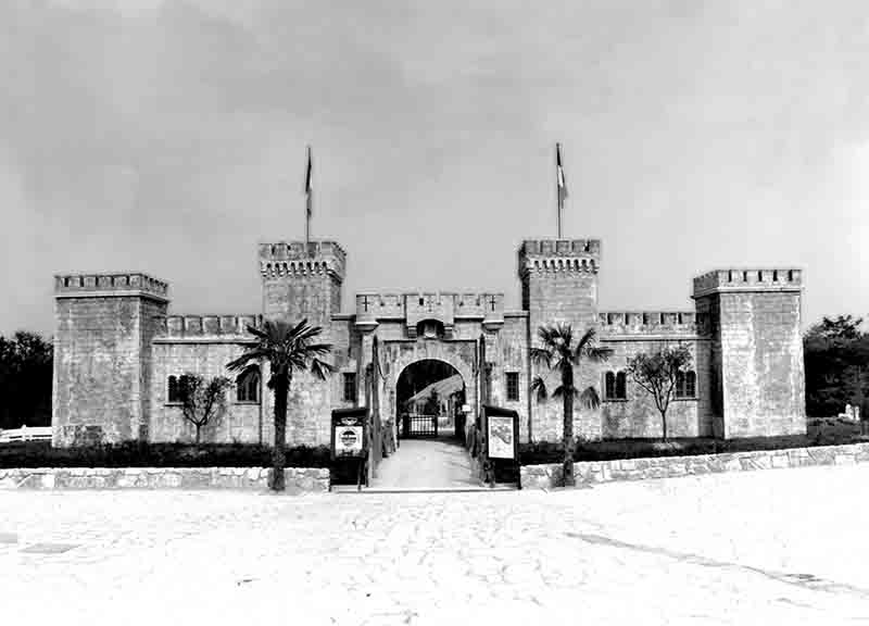 Gardaland festeggia 40 anni. Ecco le immagini storiche del parco. FOTO Gardaland festeggia 40 anni. Ecco le immagini storiche del parco. FOTO